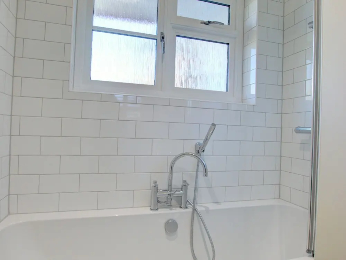 Comfortable Holiday Home With Open Fireplace and Private Garden, Near the Centre of Woodbridge
