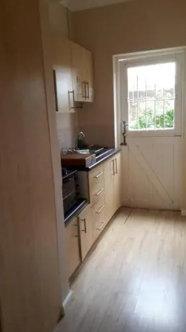 Jenvey House Selfcatering Apartments & BnB