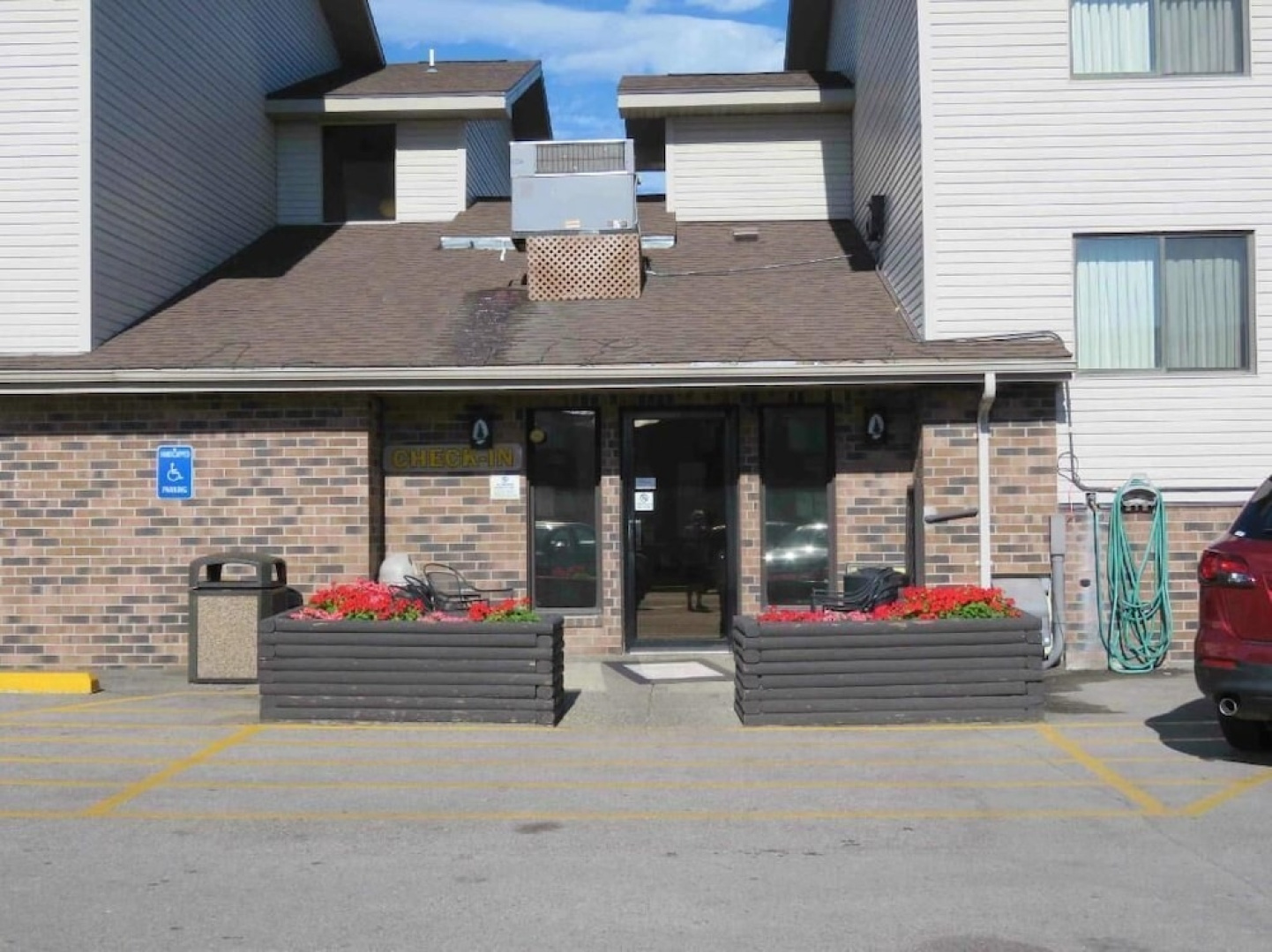 Serena Inn & Suites of Rapid City