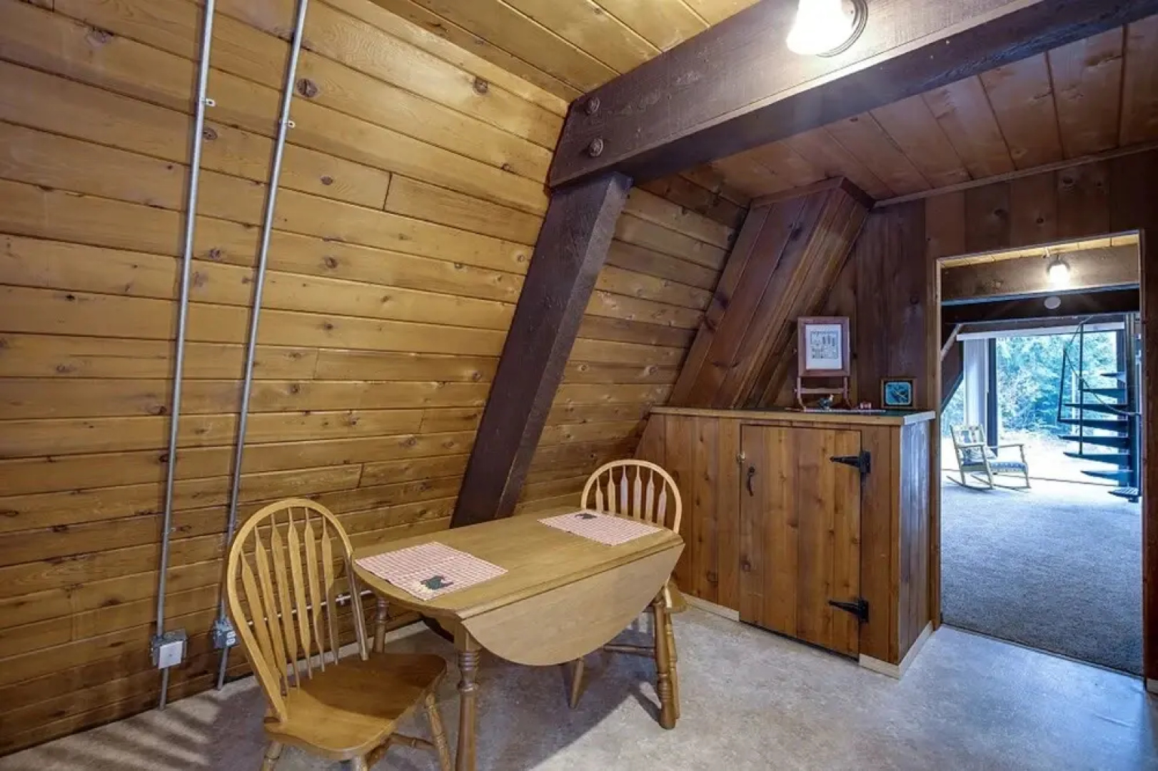 05MBH - Economical - WiFi - Pets Ok - F/P - D/W - Sleeps 2