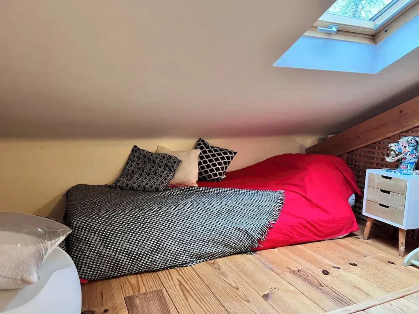 Charming Studio the Heart of the Forest