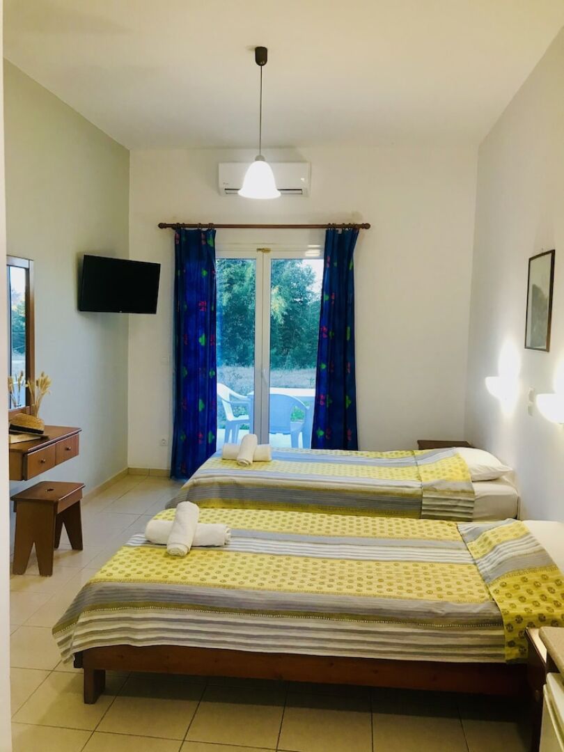 Room-banos Apartments and Swimming Pool