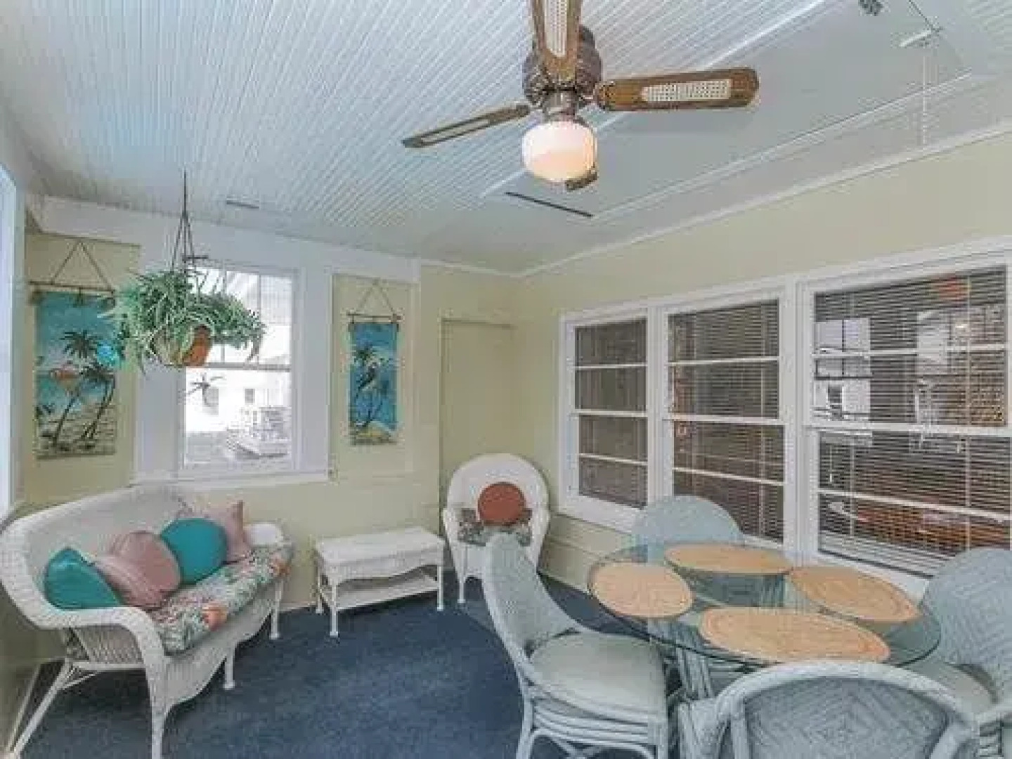 Ocean Boulevard 511 by RedAwning