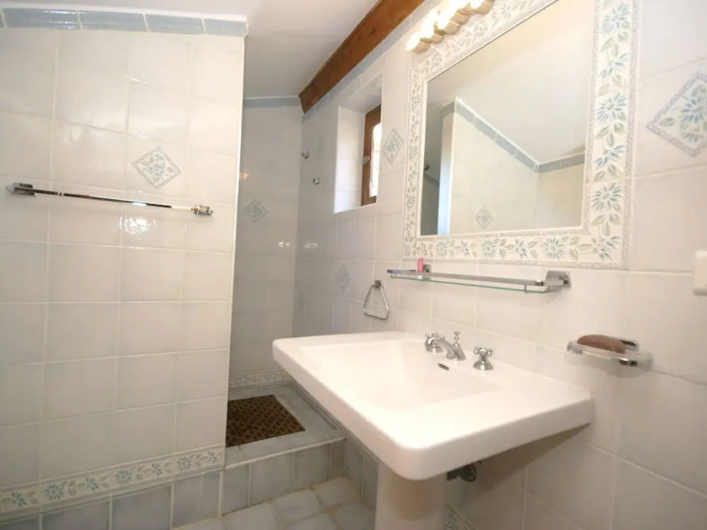 Lovely Holiday Home With a Wonderful, Fenced Garden and an Enclosed Swimming Pool