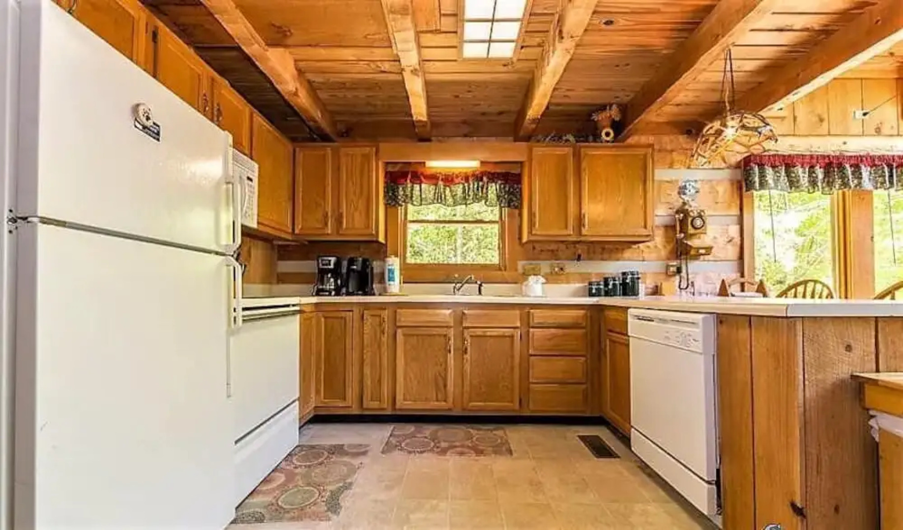 Snuggled Inn 2 Bedroom Cabin