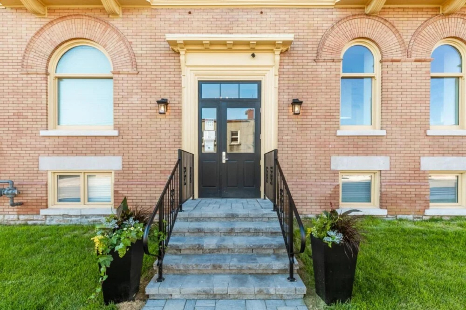 Rideau 1Bd Apartment Balcony Free Parking 2