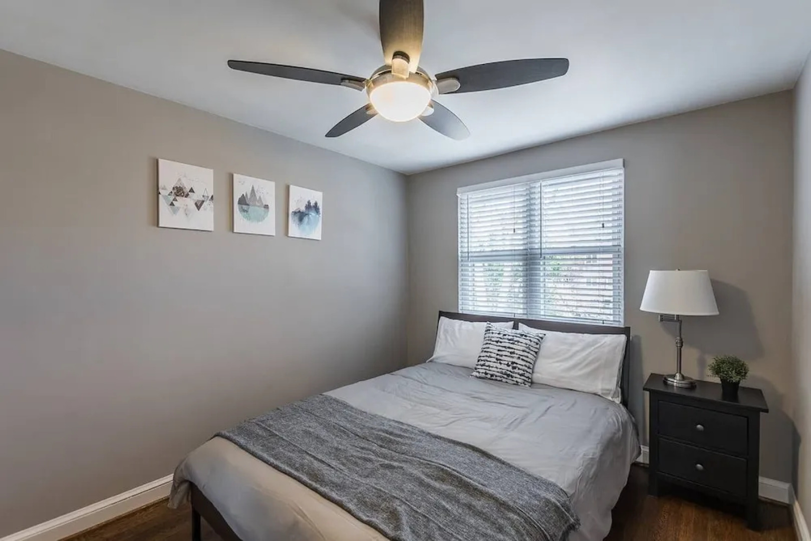 Beautiful 3br/2ba House with cozy backyard by CozySuites