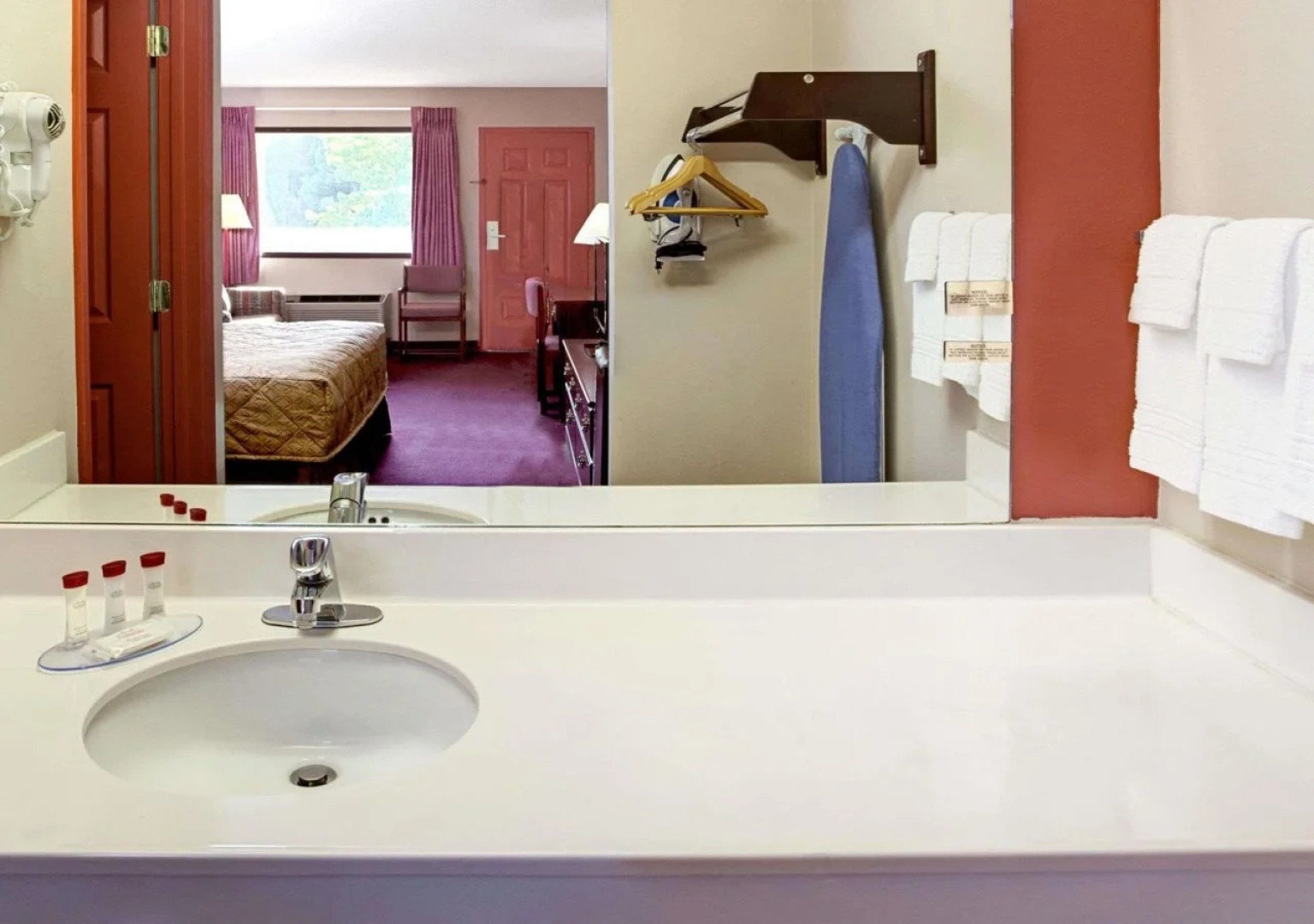 Days Inn by Wyndham Adairsville