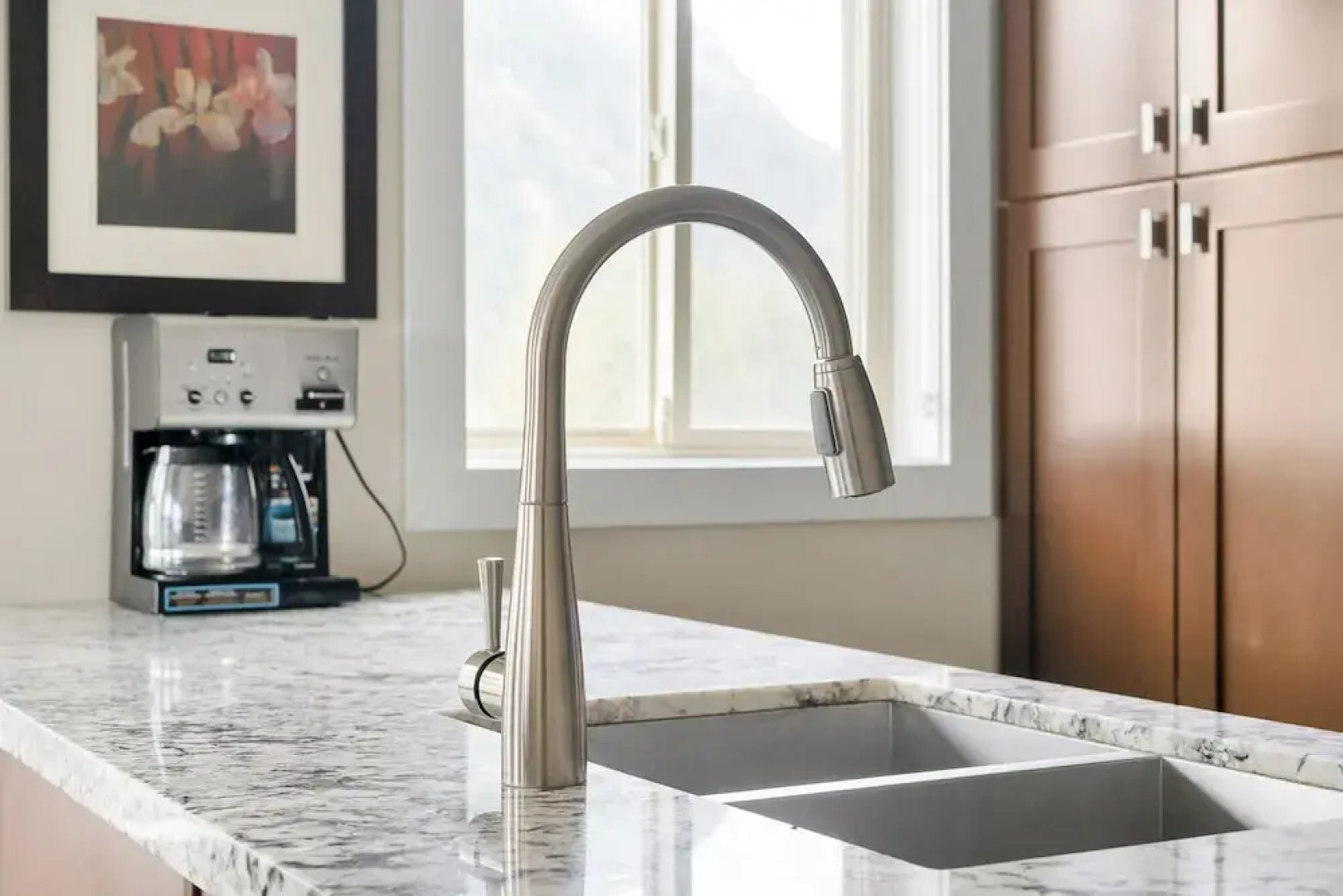 Rooftop Paradise Luxe 2BR  Lake Views