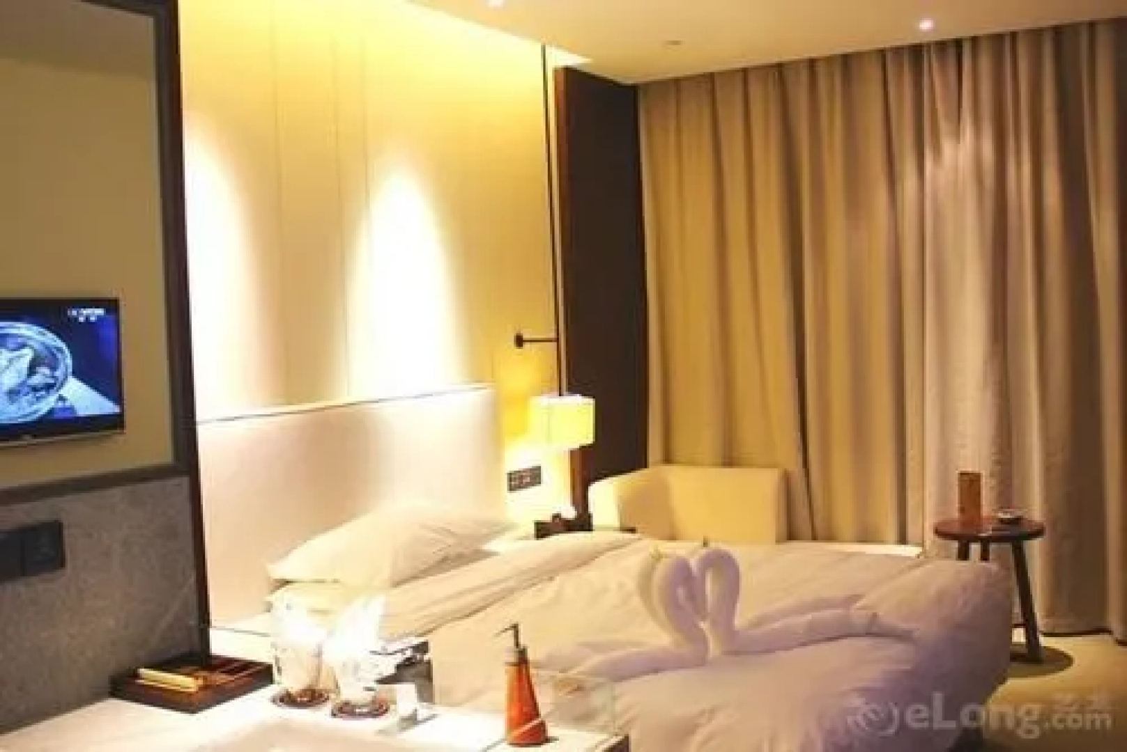 Maritime Hotel (Zhengzhou Century Amusement Park Zhongyuan Tower)