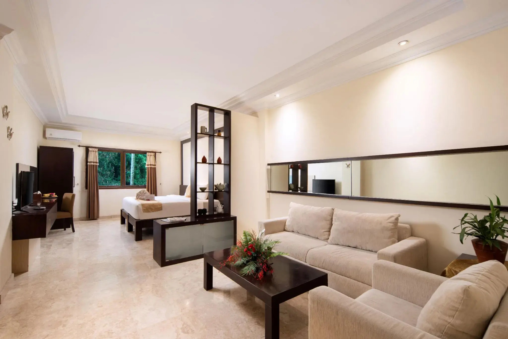 Royal Hotel and Convention Tretes