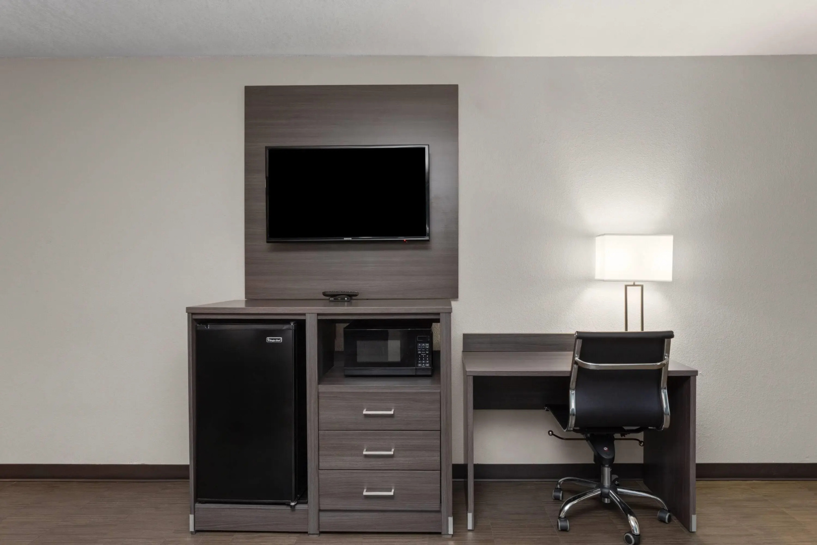 Super 8 by Wyndham Dania/Fort Lauderdale Arpt