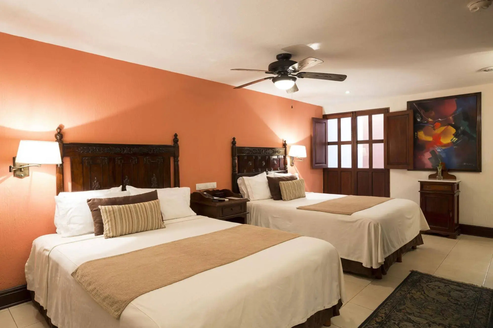 Los Abolengos, Grand Class Casona Hotel