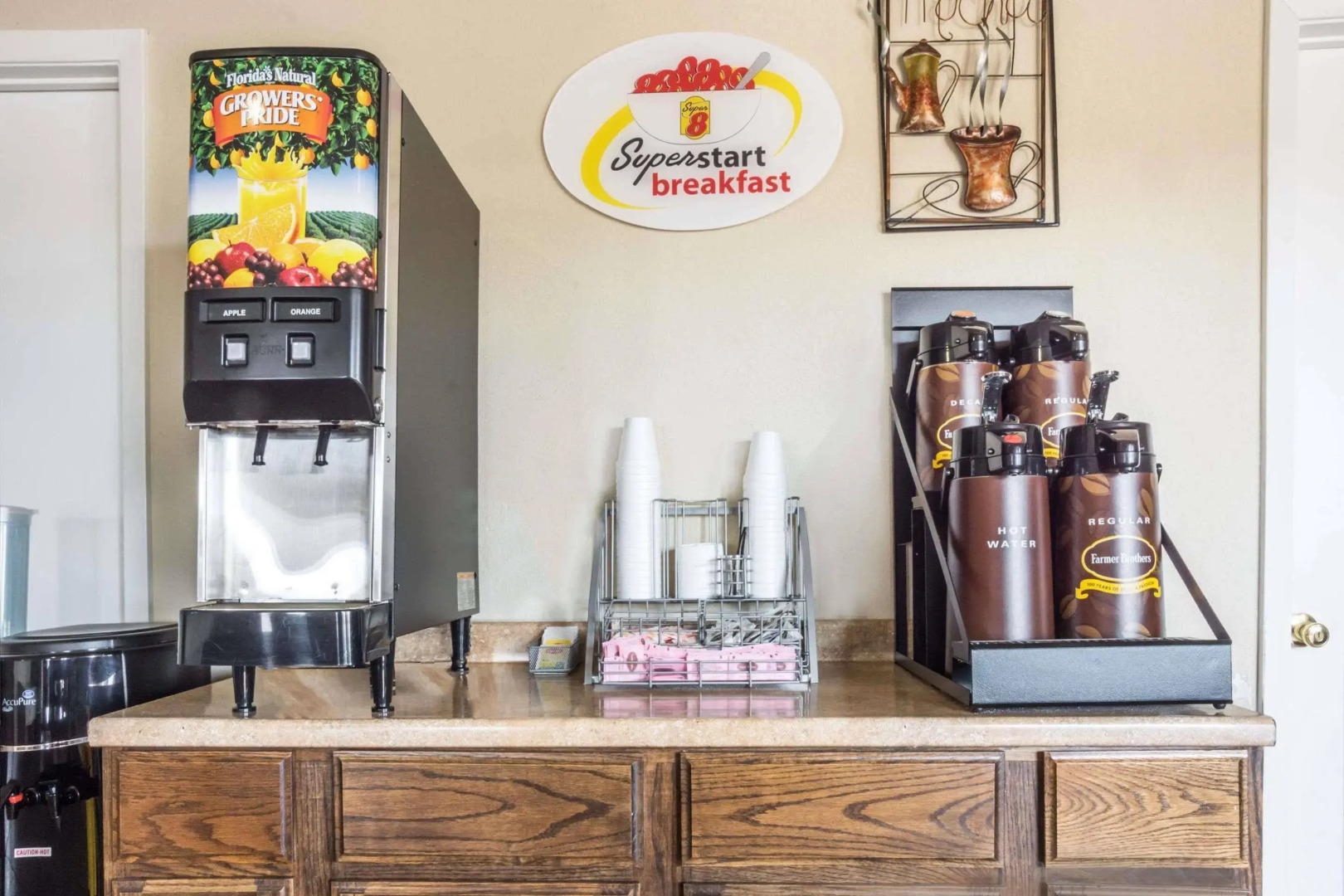 Hill Country Inn & Suites