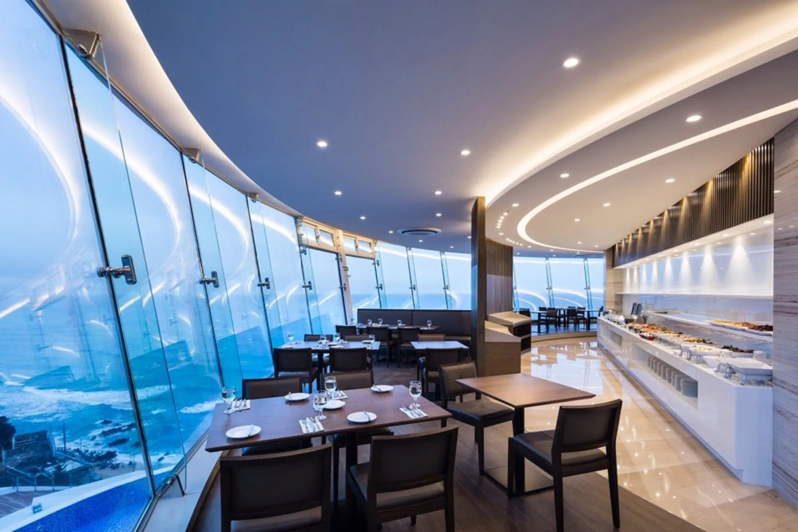 Sun Cruise Resort and Yacht