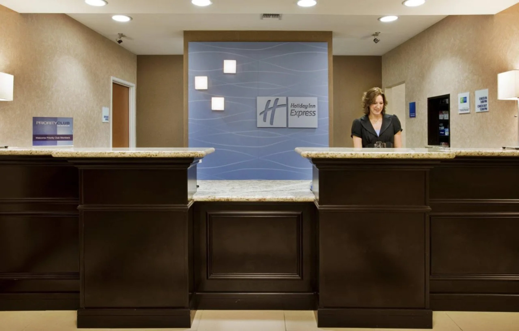 Holiday Inn Express Hotel and Suites Pryor by IHG