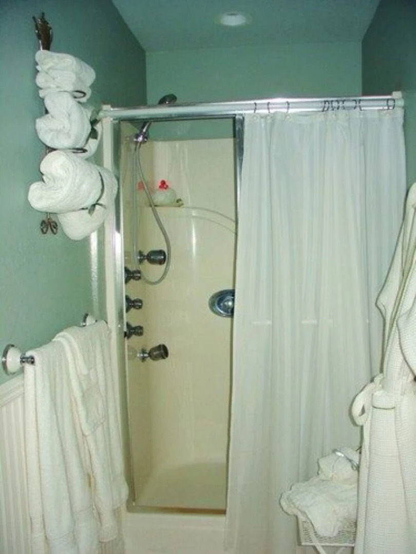 Victorian Country Inn B&B LLC