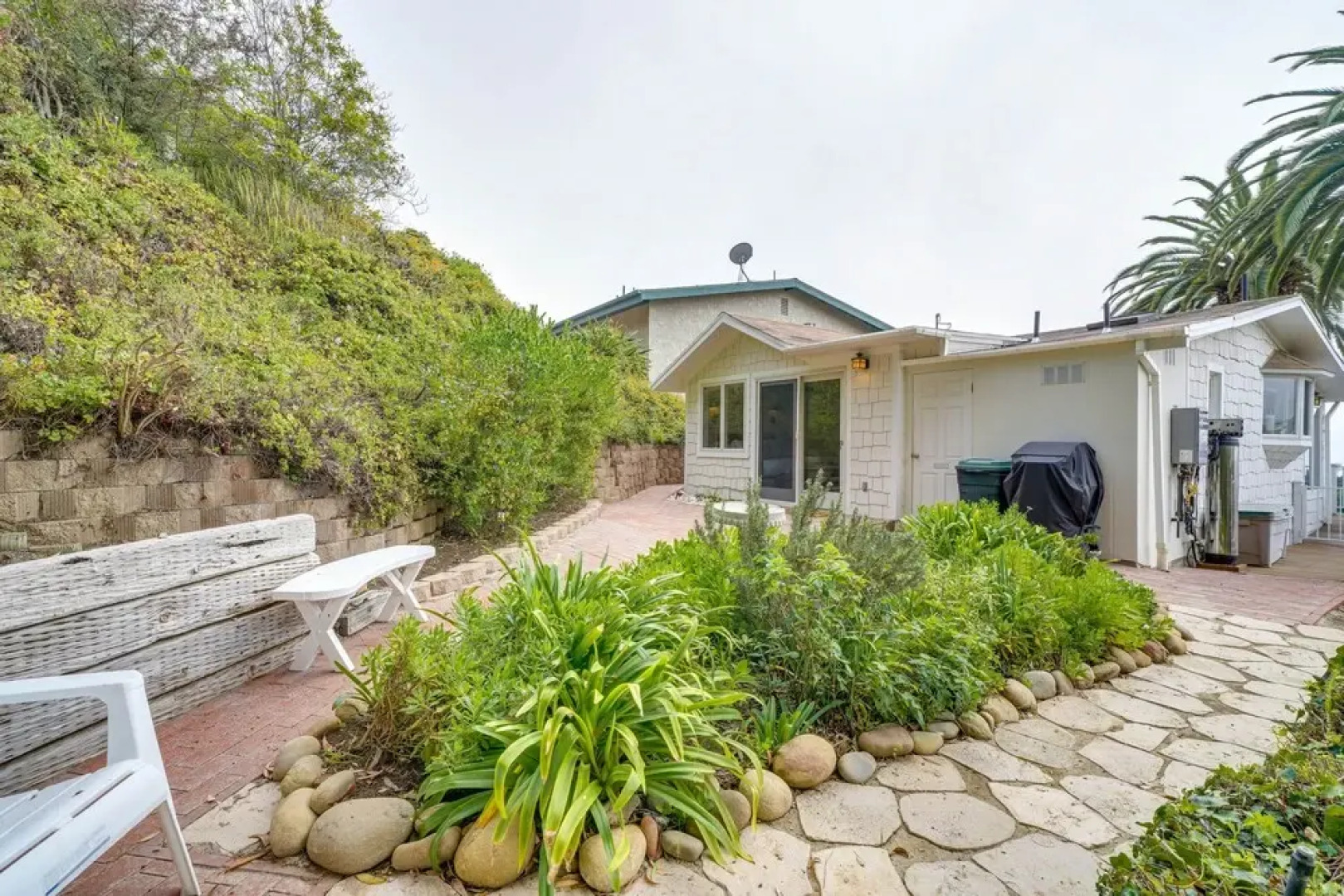 Stunning Ventura Cottage w/ Deck + Ocean View!