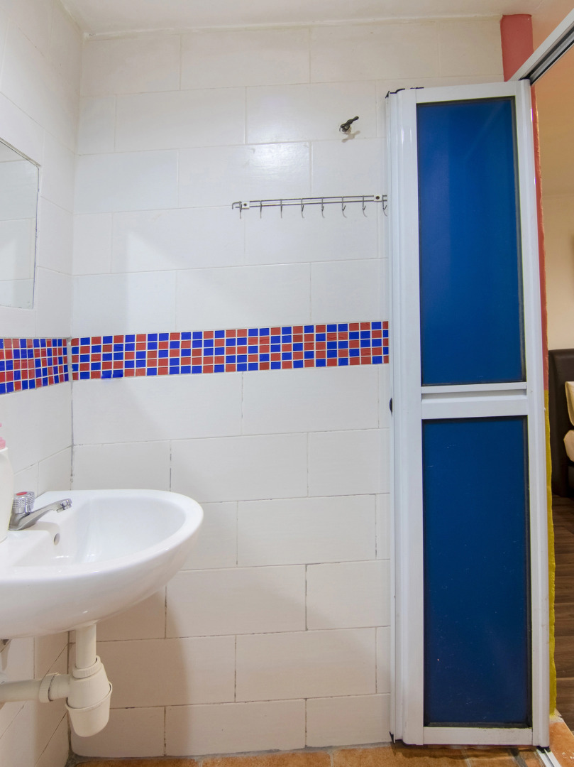 OYO 89891 1st Inn Hotel Subang (SJ15)