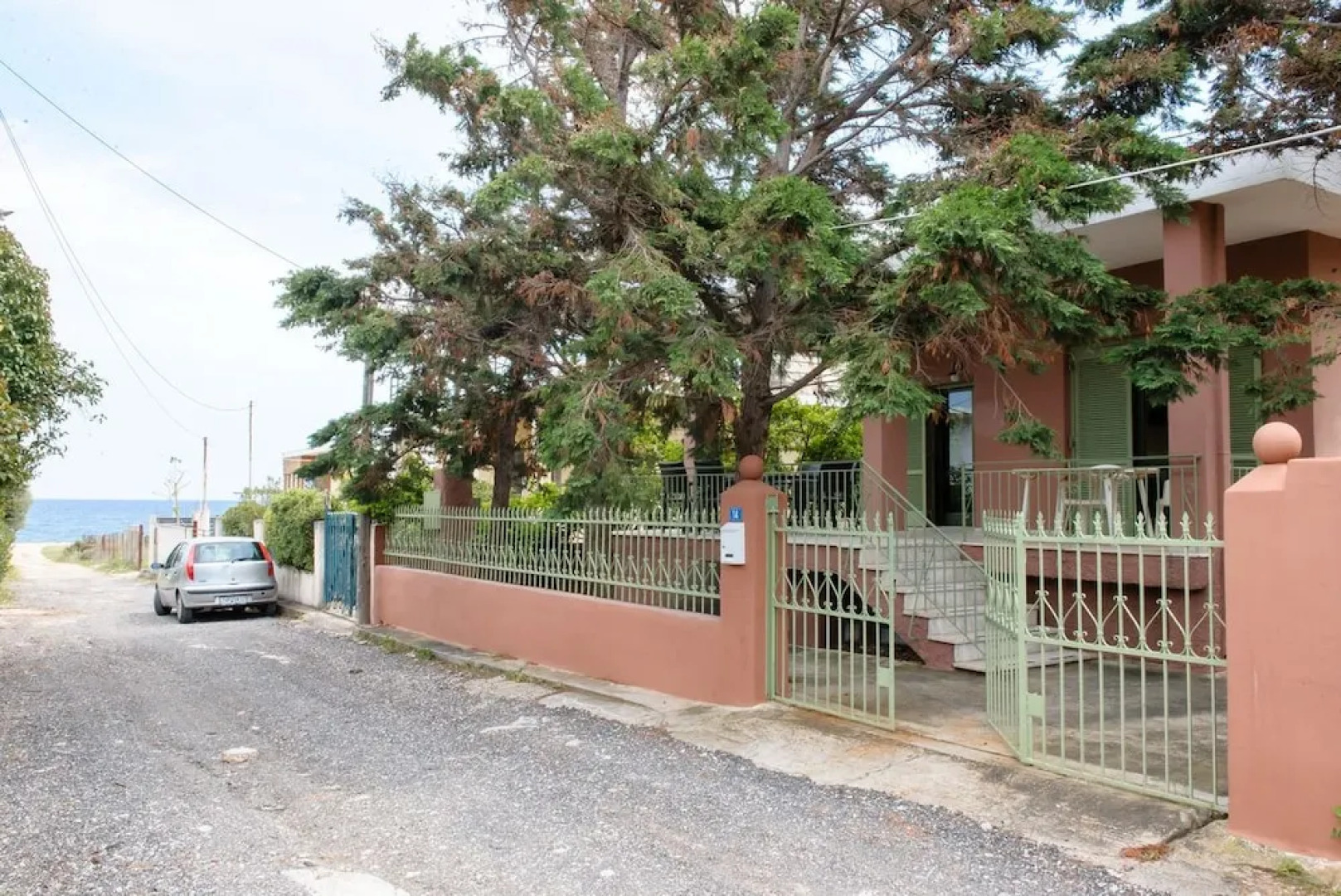 Peris Beach Villa Galaxy near Athens Airport