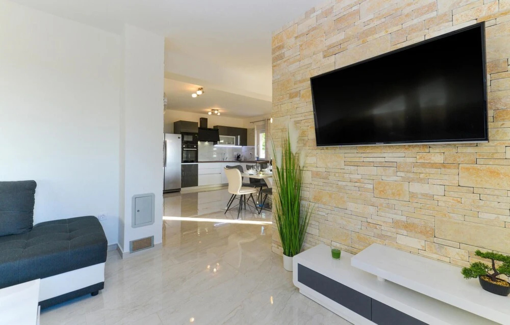 Nice Home in Rovanjska With 4 Bedrooms, Wifi and Outdoor Swimming Pool