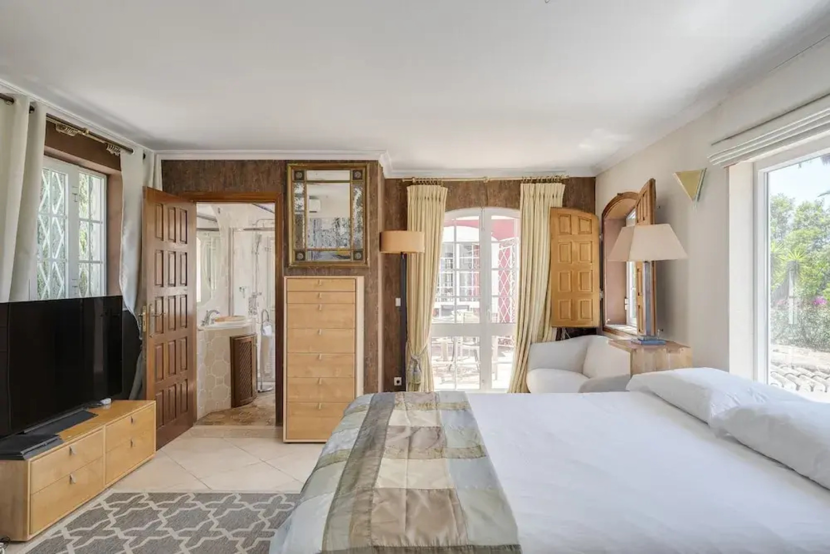 Villa Oasis by Cadenzalux