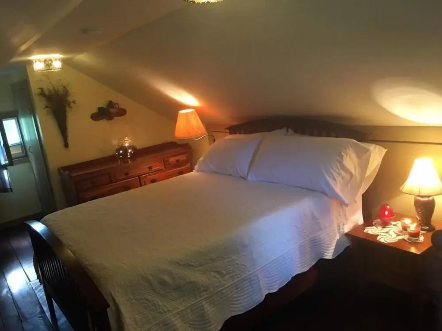 Headley Inn Bed and Breakfast