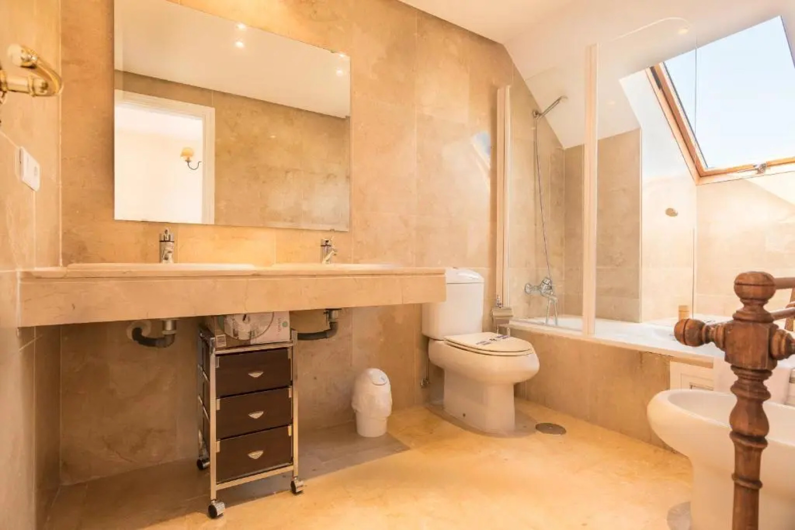 2233-Lovely 2 bedrooms on the beach, pool and port