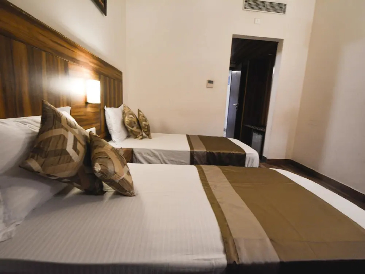 Hotel Janhvi International