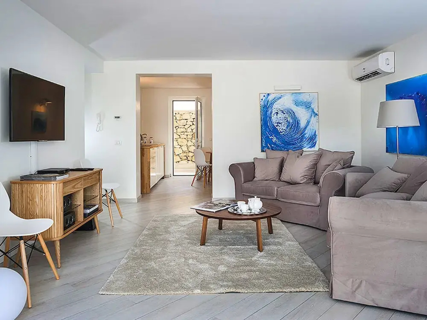 Villa with Private Swimming Pool & Hot Tub near Sea, Modica