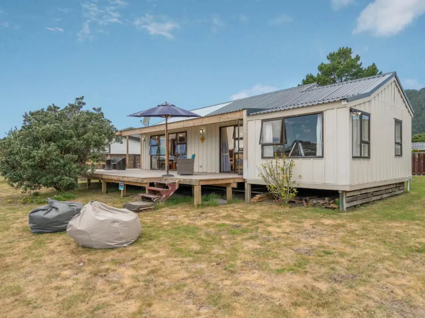 Pilots Rest - Pauanui Airfield Holiday Home