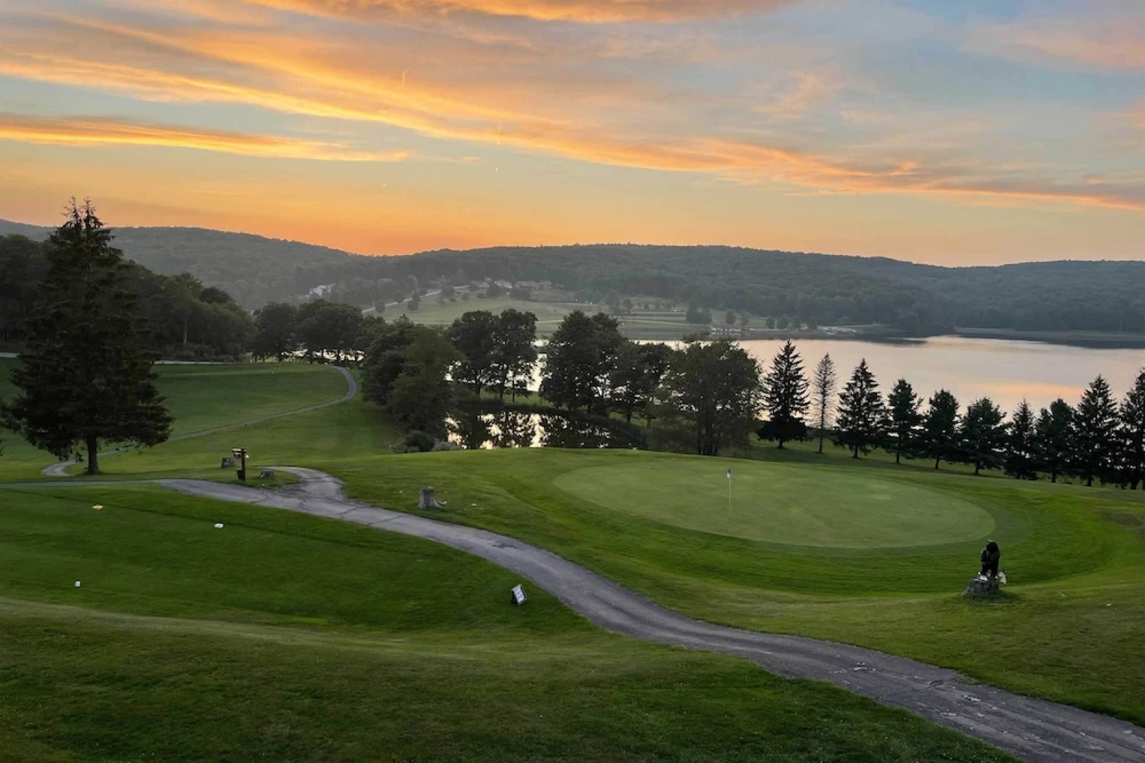 Cozy Alpine Lake Cabin w/ Pool & Lake Access!