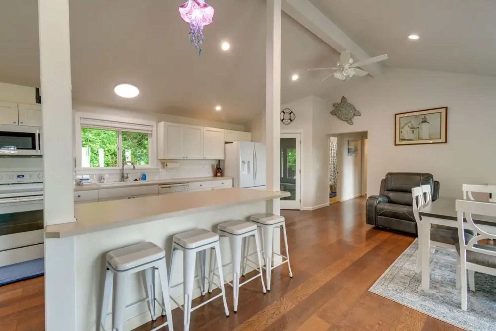 Serene Copalis Beach Getaway: Walk to Beach!