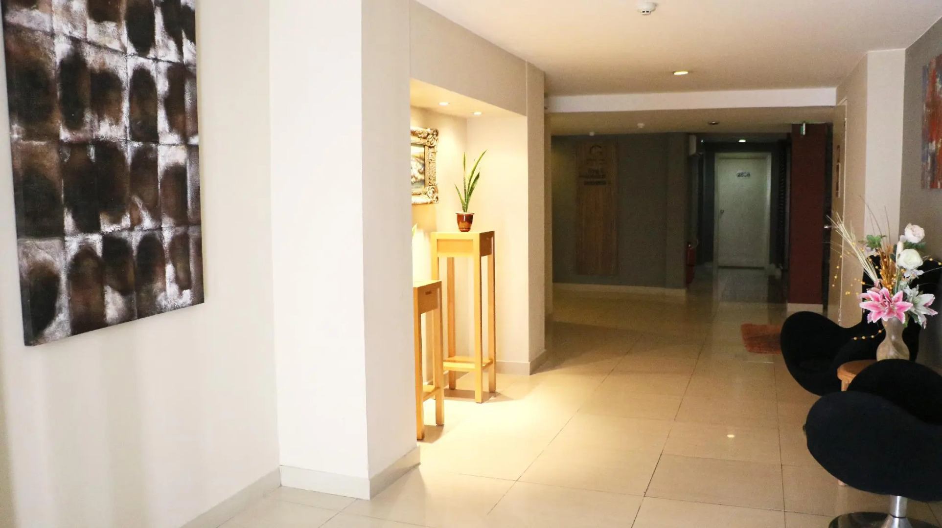 LeGallery Suites Hotel