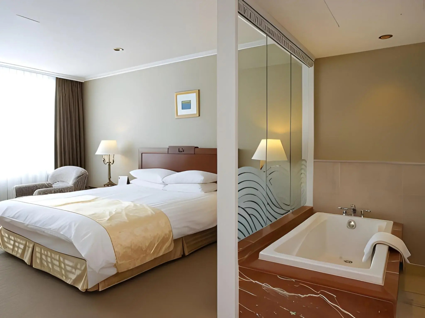 High1 Palace Hotel & CC