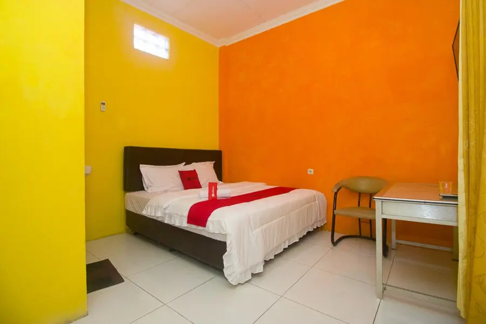 RedDoorz Syariah near Keraton Sumenep