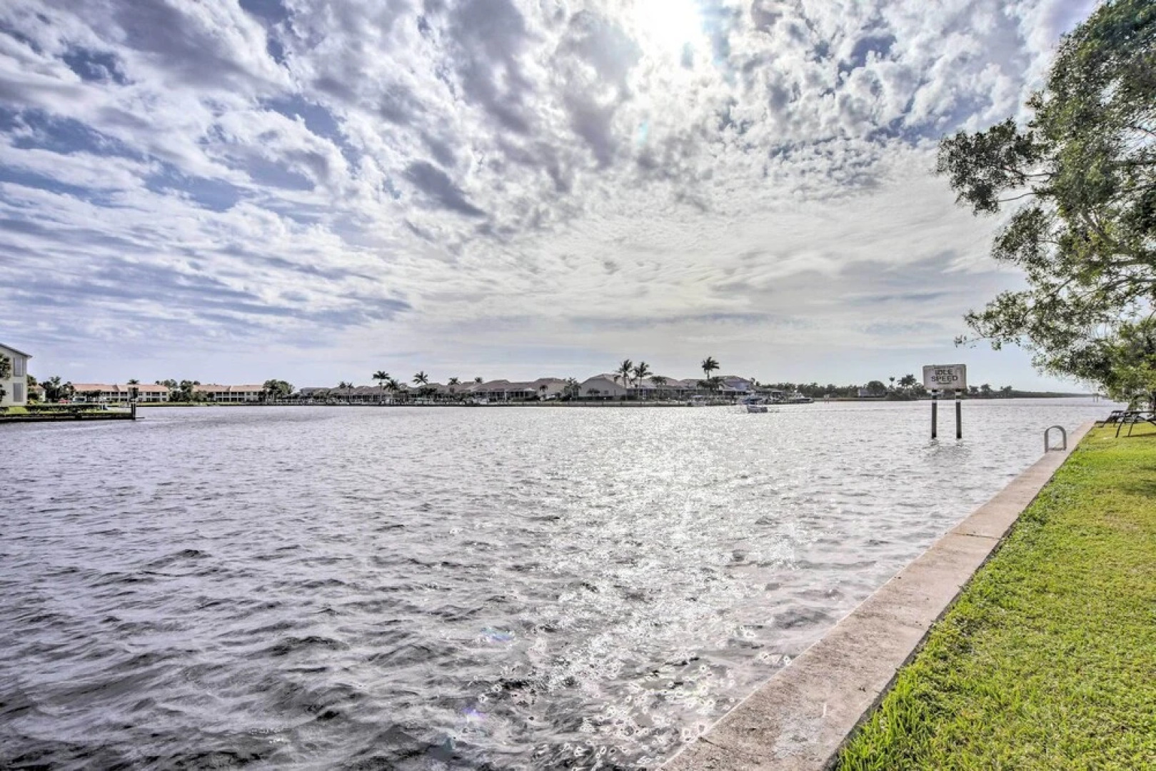 Bright Naples Vacation Rental: Close to Waterfront