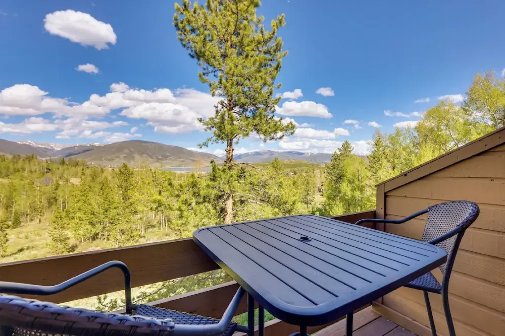 4 Mi to Marina: Family Townhome in Silverthorne!