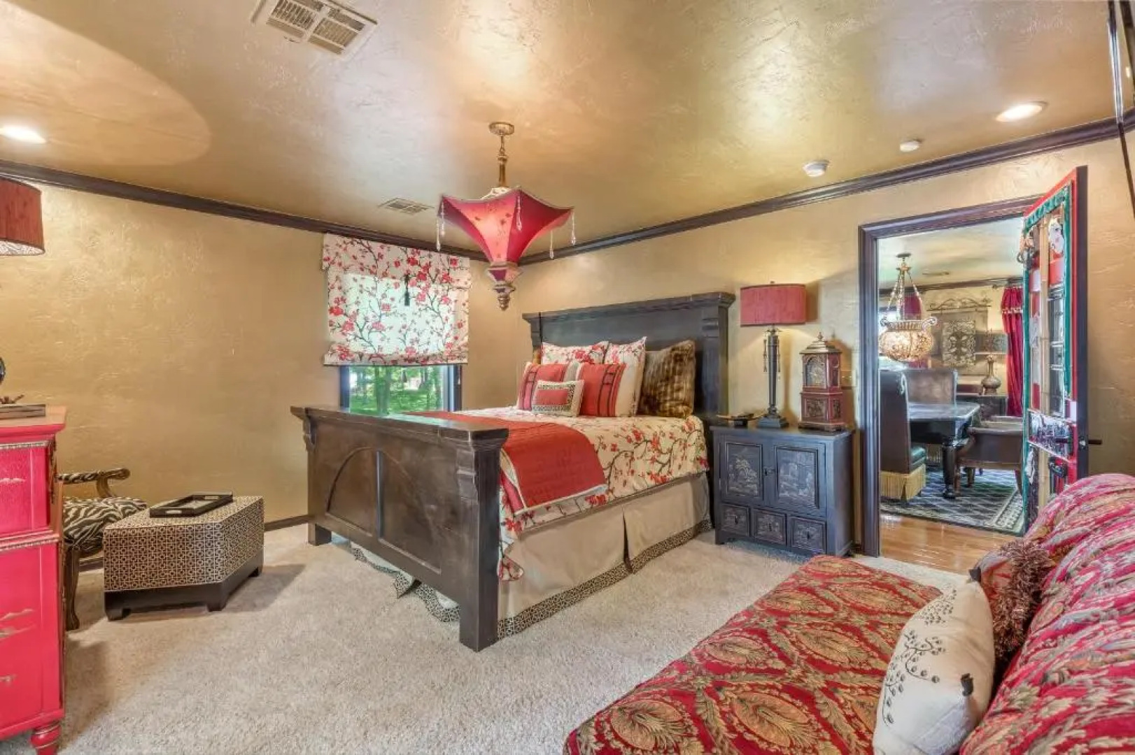 The Funky Monkey Inn