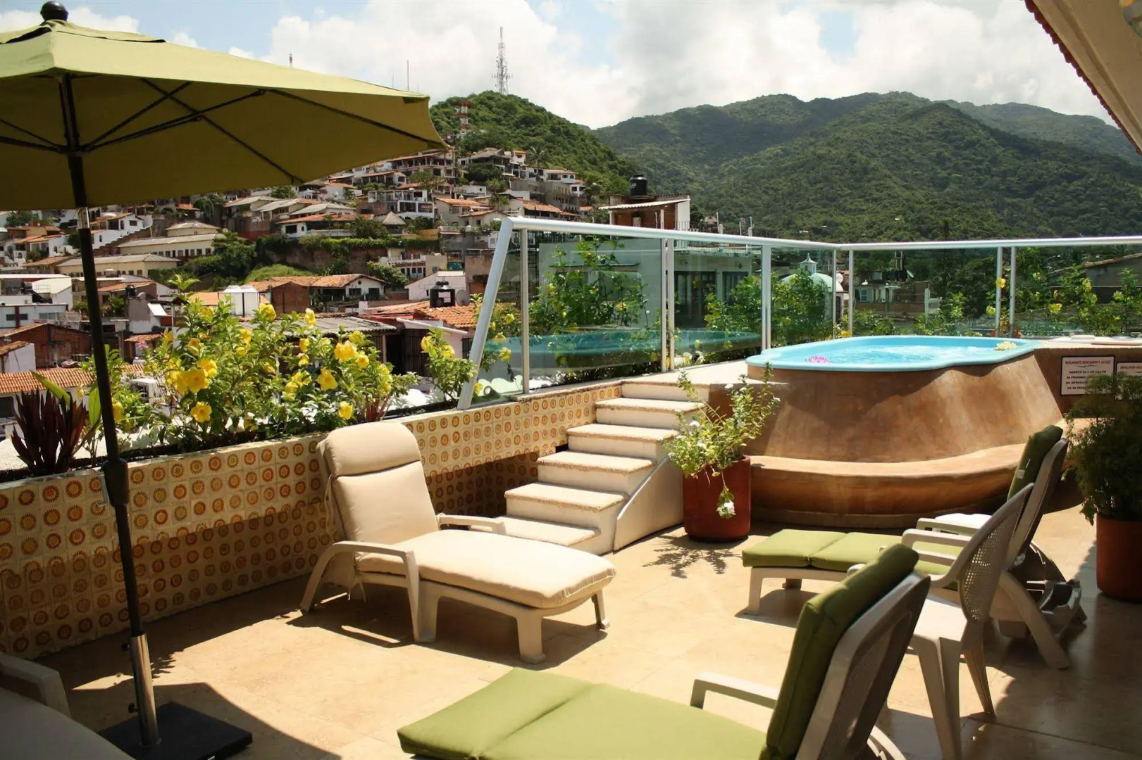 Hotel Porto Allegro - Near Malecon