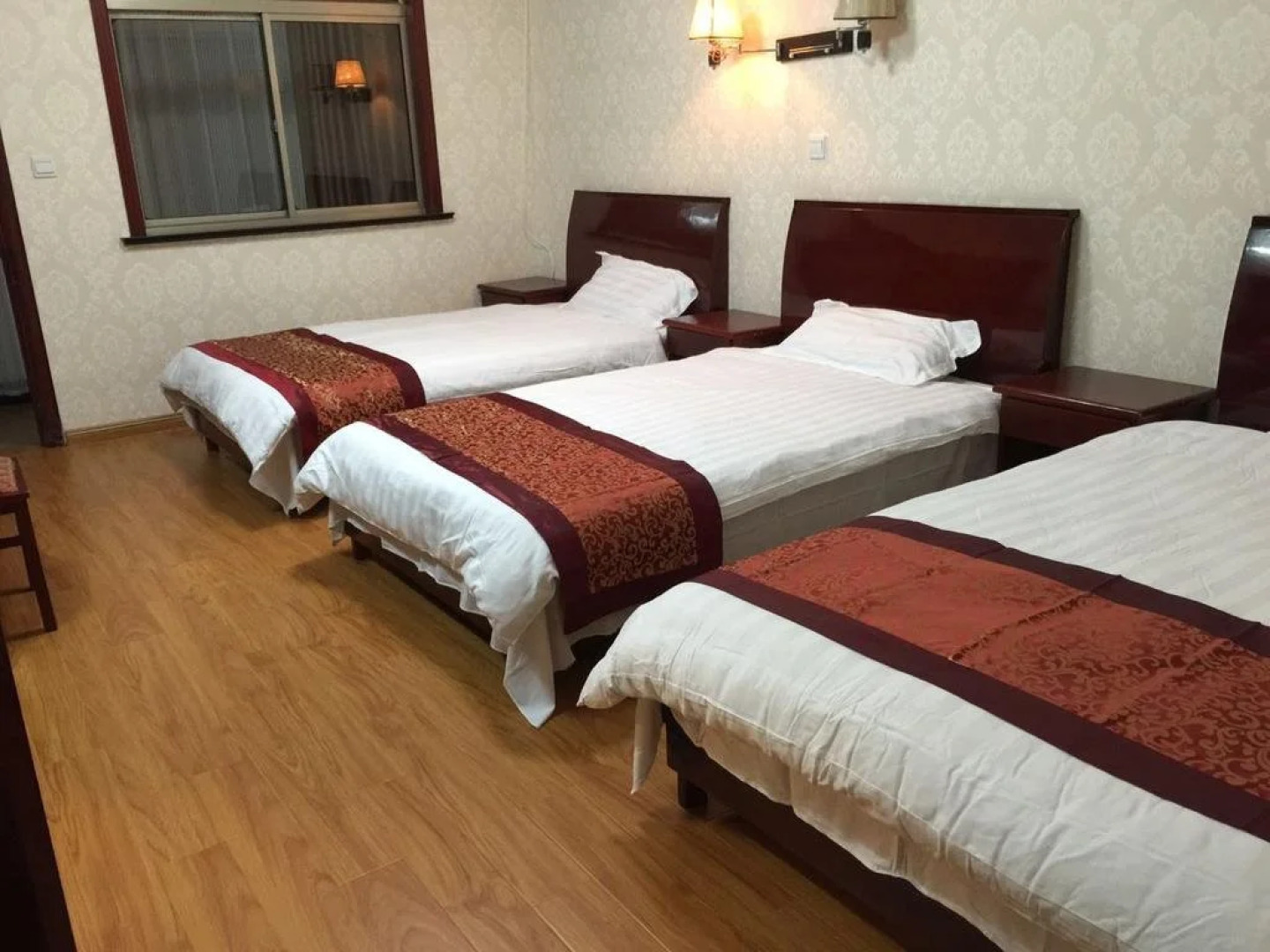 Jiuhuashan Fenghuangyuan Hotel