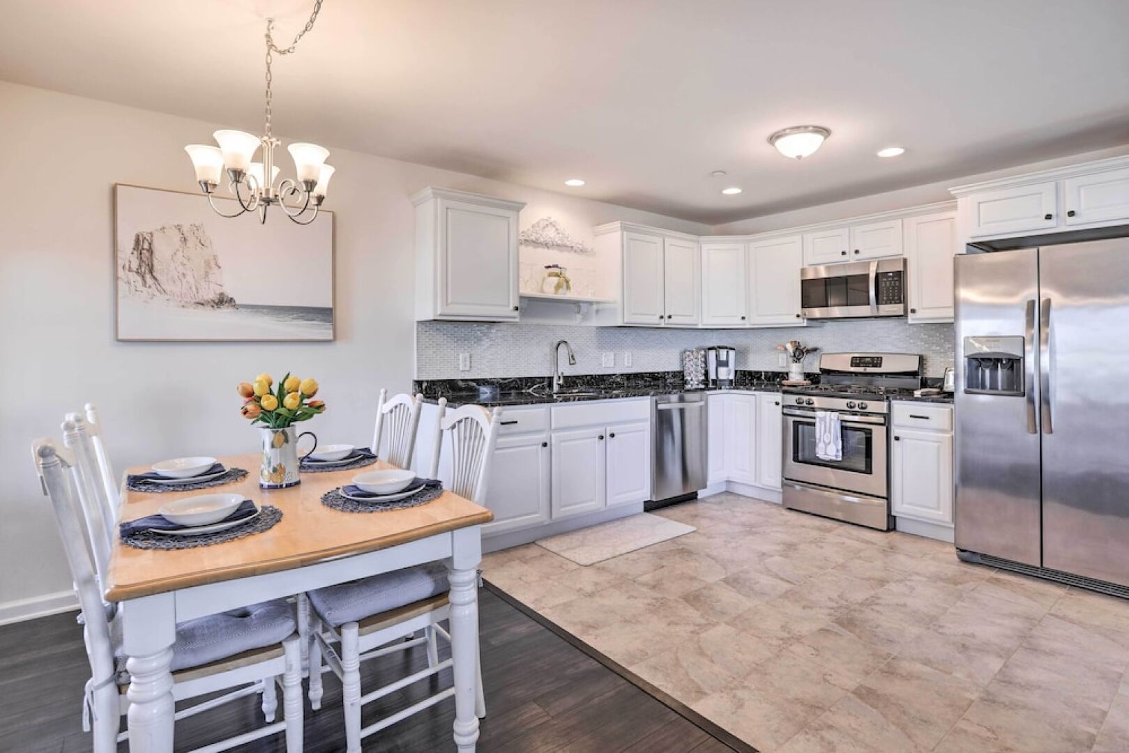 Bright & Airy Condo - Walk to Ortley Beach!