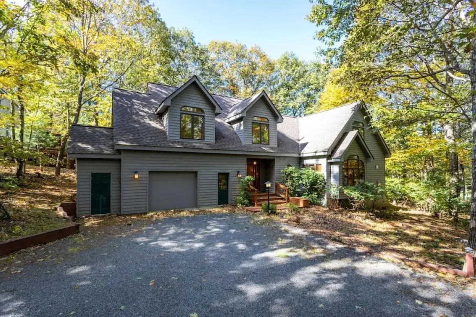 Book Spring Summer Luxury House at Wintergreen