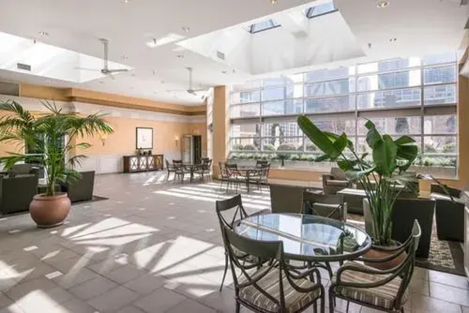 Premier Luxury Suites