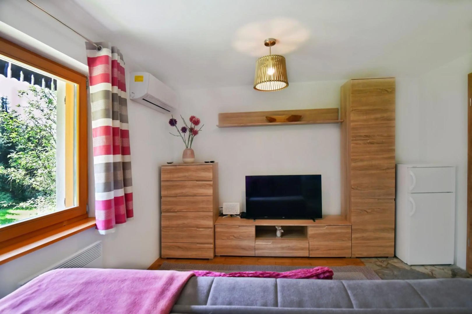 Sweet Stay Forest House