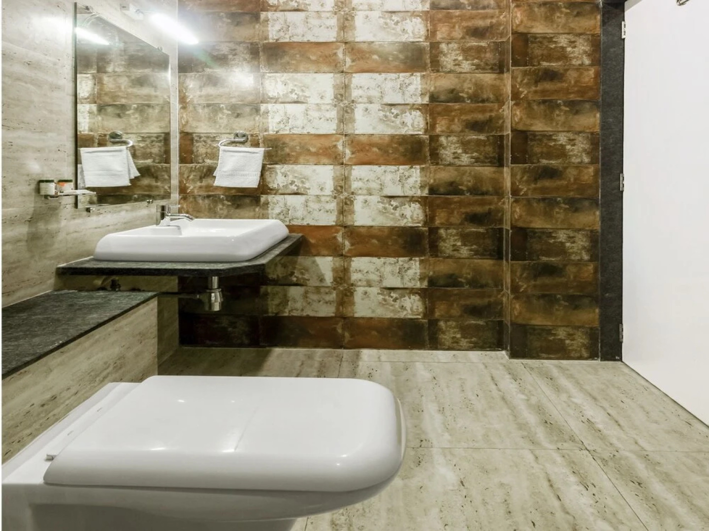 OYO 13628 Sorina Hillside Resort