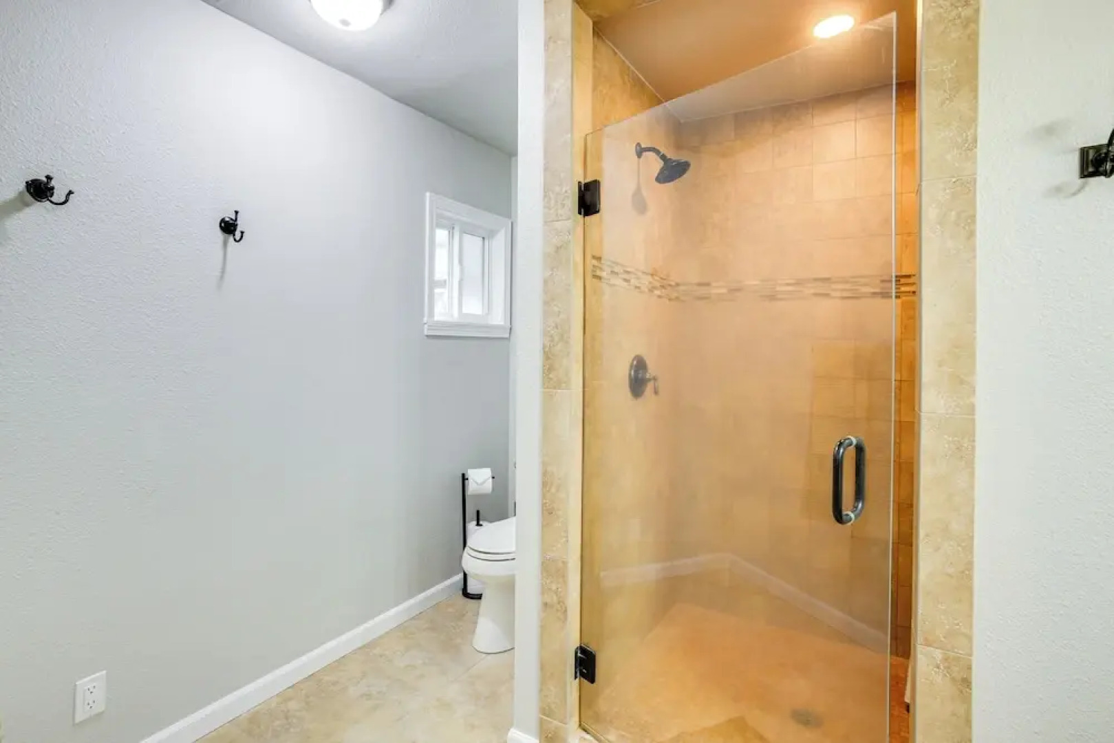 Family Home 6 Mi to Dtwn Cda: Lake & Sunset Views!