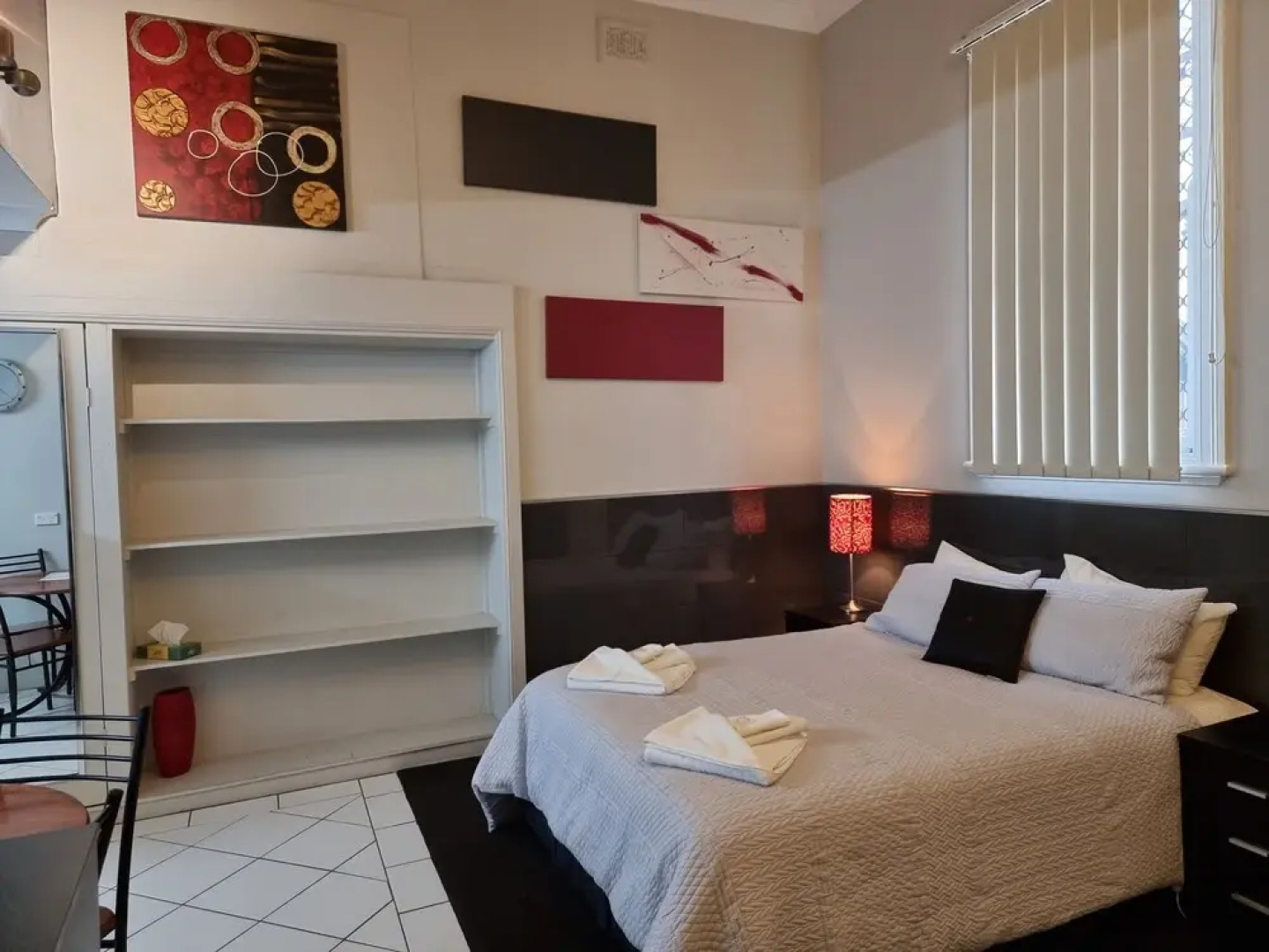 Charlesworth On The Park