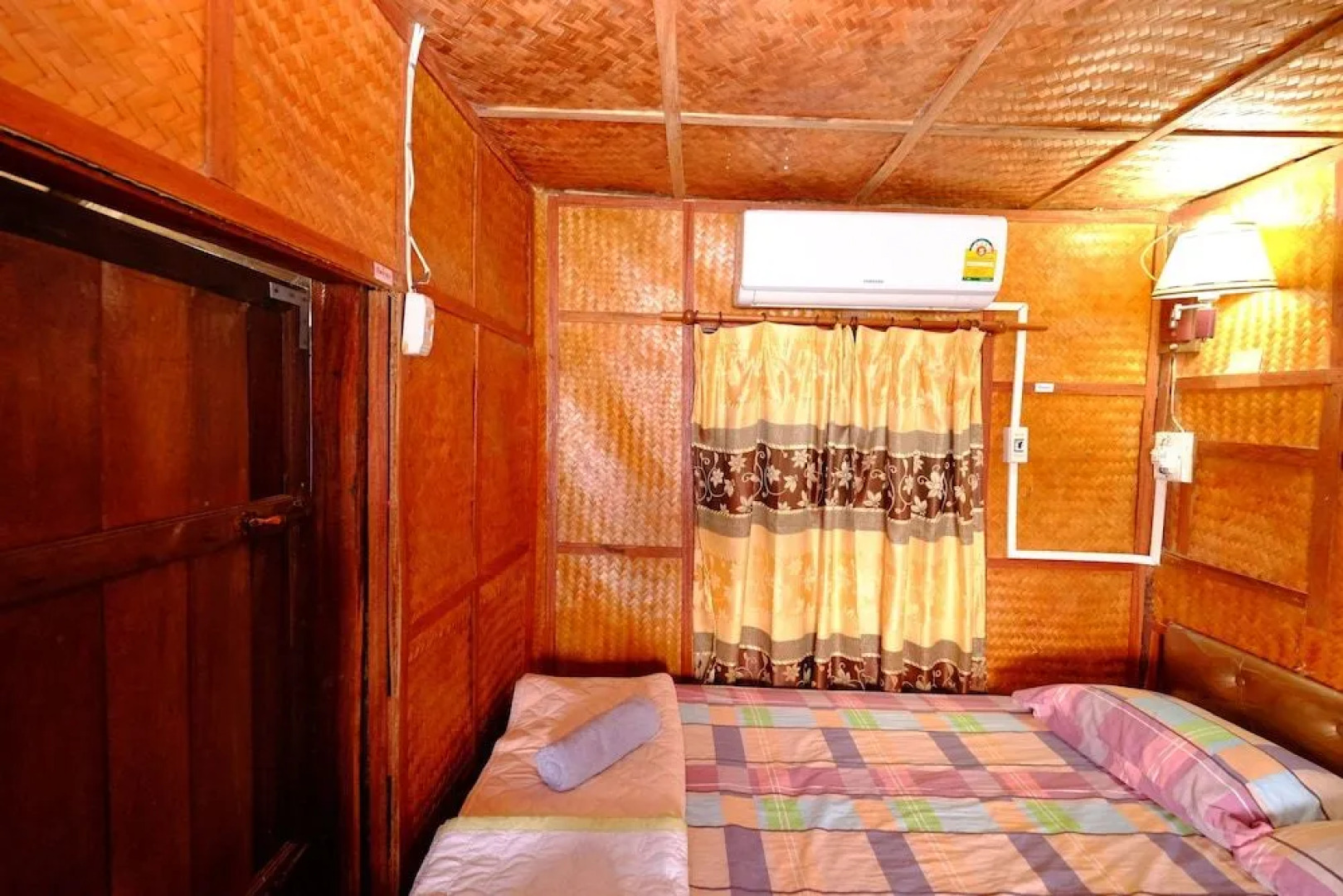 Baanpakrimklong Sukhamon Homestay & Resort