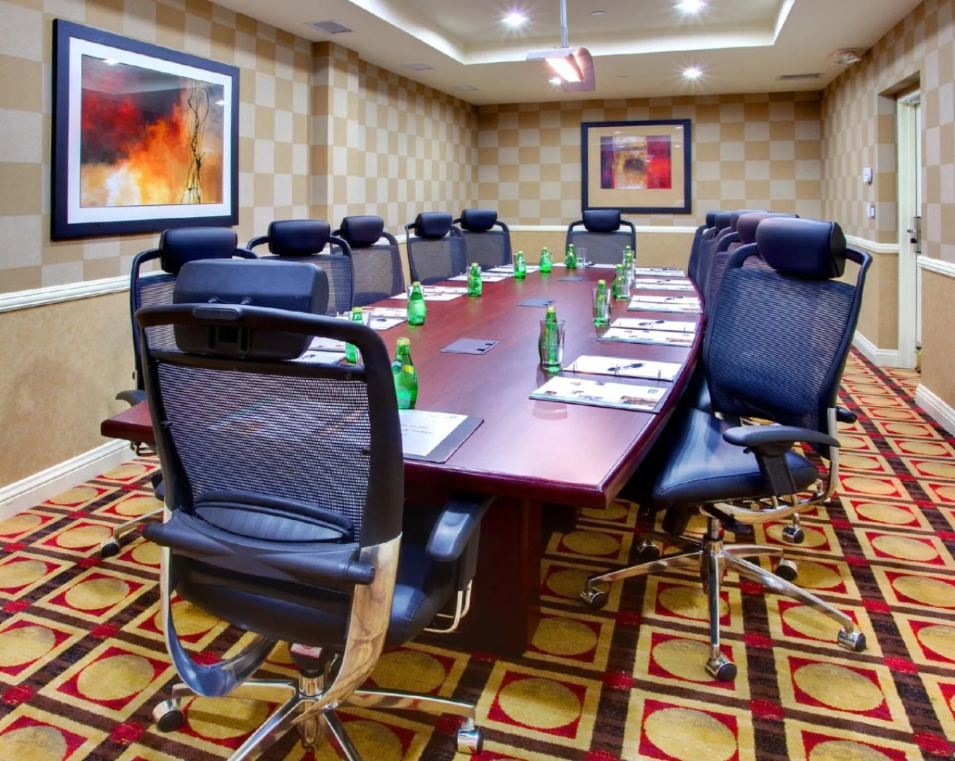 DoubleTree by Hilton Fullerton